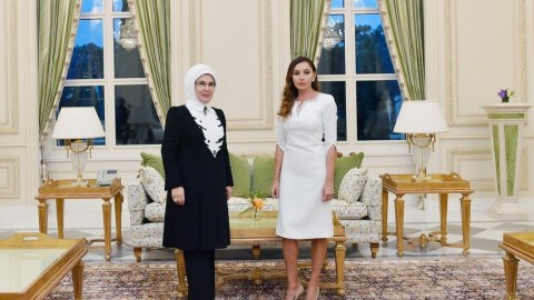 Əminə Ərdoğandan Mehriban Əliyevaya TƏBRİK