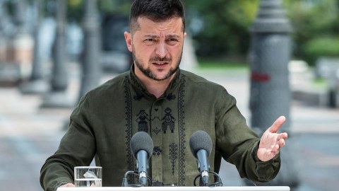 Gizli iclas keçirən Zelenskidən ruslara mesaj: “Nəticəni tezliklə hiss edəcəklər” 