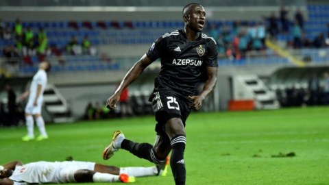 Vadji yeni klubunda debütə hazırlaşır