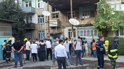 Gəncədə yanğın - 20 nəfər təxliyə olundu
