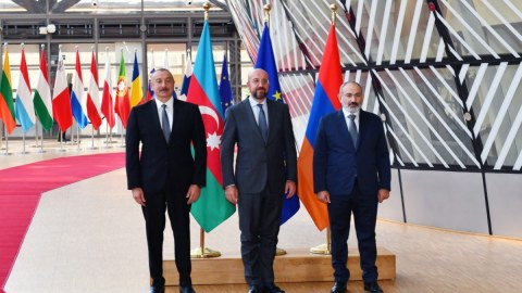 Brüssel görüşünün detalları - Sülh müqaviləsi ilə bağlı razılığa gəlindi