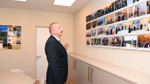 İlham Əliyev “Mənim Azərbaycanım” sərgisilə tanış oldu