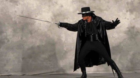 “Zorro” haqqında serial çəkilir