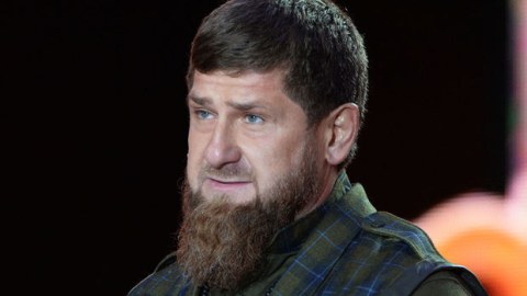 Kadırov postunu tərk edir