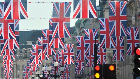 Britaniyada böhran - Fabriklərin 60%-i bağlanacaq