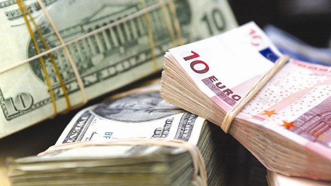 Dollar almaq istəyənlərin DİQQƏTİNƏ!