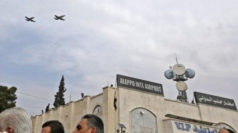 İsrail Hələb hava limanını bombaladı 