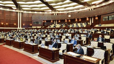 Partiyalarla bağlı qanunda 20-dən çox ölkənin təcrübəsi nəzərdən keçirilib