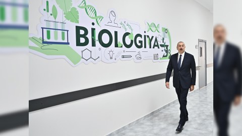 Prezident yeni inşa edilən məktəb kompleksində - FOTO