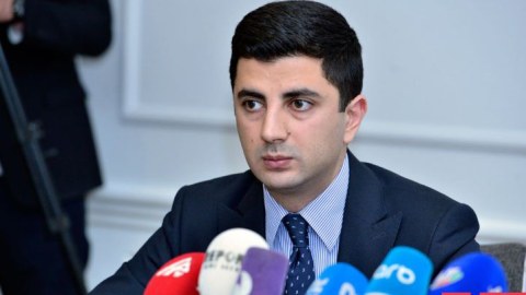 “Müəllim imtahan üçün istədiyi fənni seçəcək” - Eşqi Bağırov