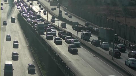 Bakıda yol qəzası tıxac yaratdı