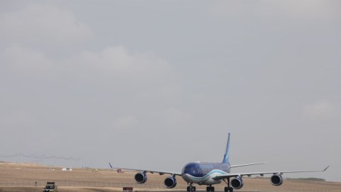 AZAL-ın təyyarəsi Zəngilanda - FOTO