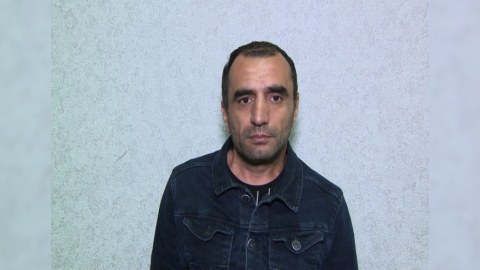 Qadının boyunbağısını oğurlayan şəxs saxlanıldı - VİDEO