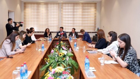 “Açıq qapı” aksiyasında suallar cavablandırıldı