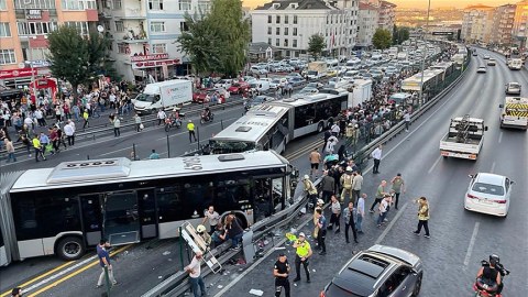 İstanbulda ağır qəza: Yaralı sayı 100-ə çatdı - YENİLƏNİB 