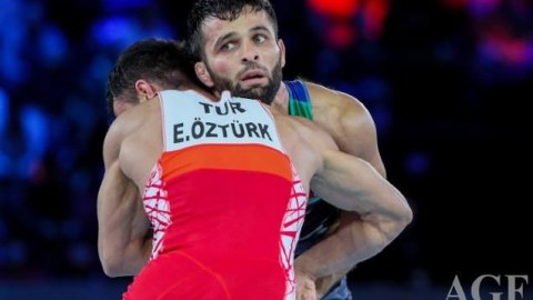 Millimiz dünya çempionatında mübarizəyə başlayır