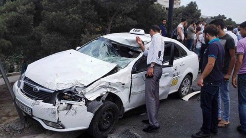 Həftəsonu yol qəzaları 6 can aldı