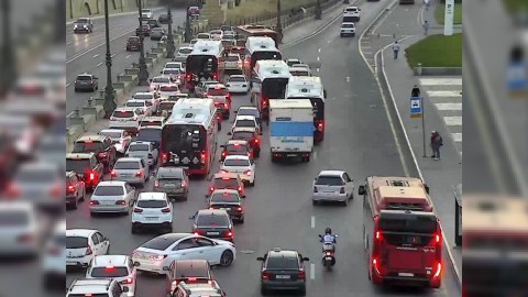 Prospektdə tıxac - Avtobuslar gecikir