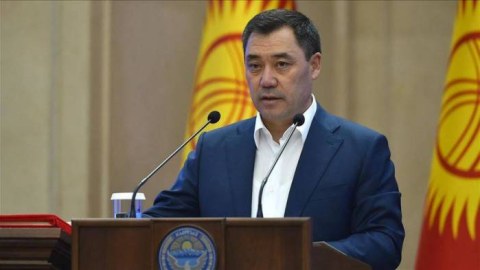 Qırğızıstan prezidenti sərhəddəki gərginlikdən narahatdır