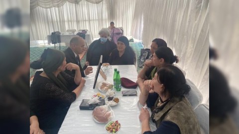 Deputat şəhid leytenantın ailəsinə baş çəkdi