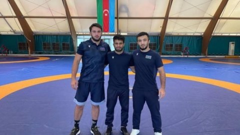 Daha 3 güləşçimiz dünya çempionatında mübarizəyə başlayır