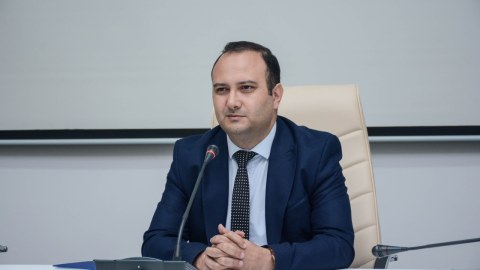 İlahiyyat İnstitutunun rektoru: “Belə şüarlar dinə xidmət deyil”
