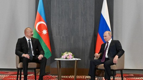 İlham Əliyev Putinlə sərhəddəki son hadisələri müzakirə edib - YENİLƏNİB