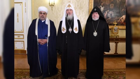 Rus Pravoslav Kilsəsi II Qareginlə Allahşükür Paşazadəni görüşdürə bilər