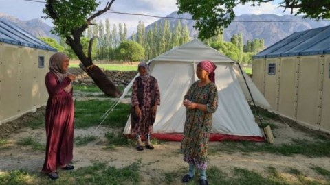 Tacikistanla sərhəddən 136 mindən çox qırğız təxliyə edilib