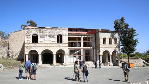 Xarici jurnalistlər Şuşada - FOTOLAR