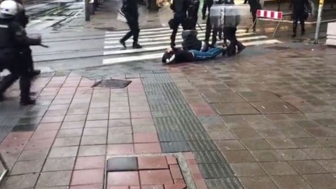 Cinsi azlıqlar Belqradı bir-birinə qatdı