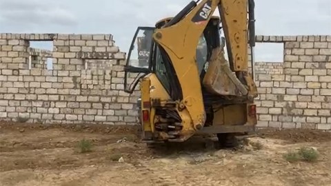 Qanunsuz tikilən obyekt söküldü - VİDEO