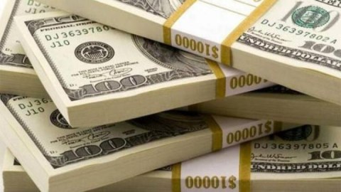 Banklarda dollara tələb azalıb