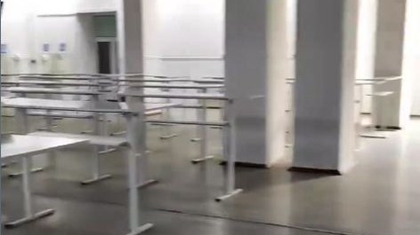 Universitetin bufetində tələbələrə oturmaq qadağan edildi - VİDEO