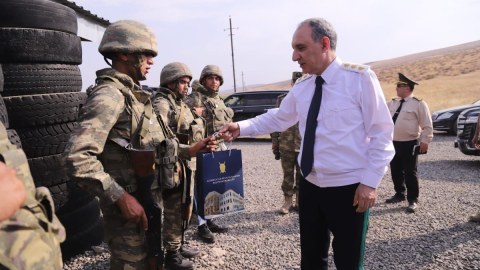 Baş prokuror Qarabağdakı hərbi hissələrə getdi - FOTOLAR