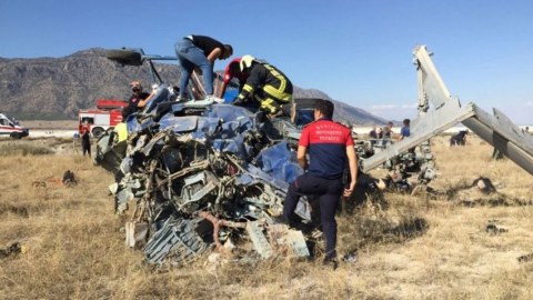 Rusiya helikopteri Türkiyədə qəzaya düşdü - FOTO