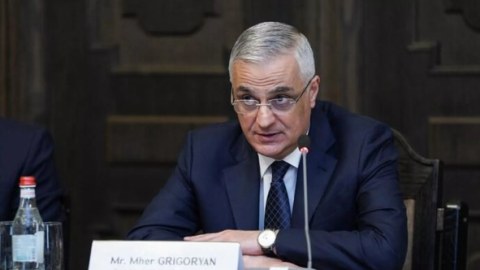 Paşinyan müavinini Rusiyaya göndərir