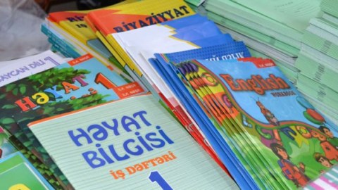 Məktəblərdə dərslik çatışmazlığı var