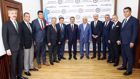 Öndər Kahveçi Azərbaycanda səfərdədir