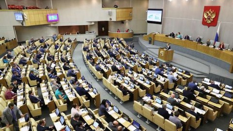 Rusiyalı deputatlar müharibəyə getmək istəyir