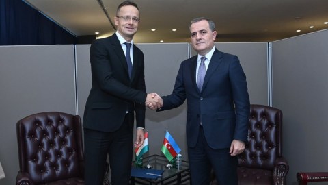 Macarıstan azad edilən ərazilərin bərpasında iştirak etmək istəyir 