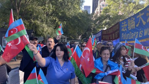 Azərbaycanlılar BMT-nin qarşısında aksiya keçiriblər