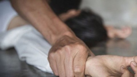 Baba 13 yaşlı nəvəsinə təcavüz etdi