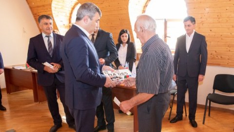 İnam Kərimov Qazaxda vətəndaşları qəbul edib - FOTO