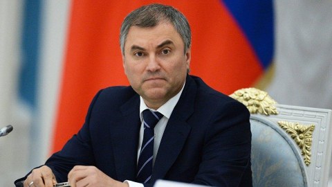 Volodin Fəxri xiyabanı və Şəhidlər xiyabanını ziyarət edib
