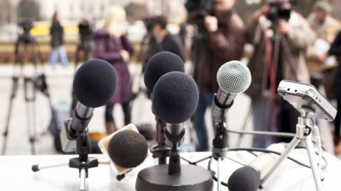 Ali təhsili olmayan jurnalistlər Media Reyestrinə daxil edilməyəcək