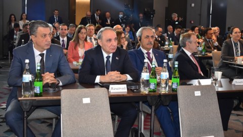 Kamran Əliyev Tbilisidə baş prokurorlarla görüşüb