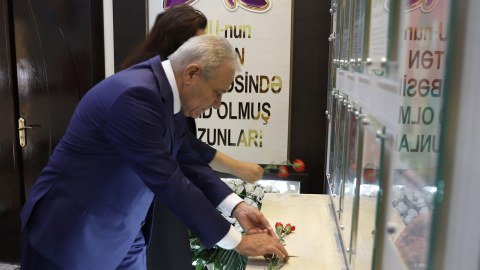 GDU-nun kollektivi Şəhidlər Xiyabanını ziyarət edib