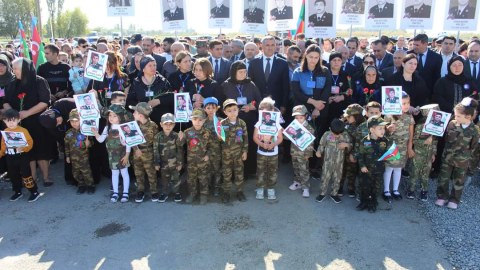 “Şəhidlər” Memorial Abidə Kompleksində anım tədbiri - FOTO