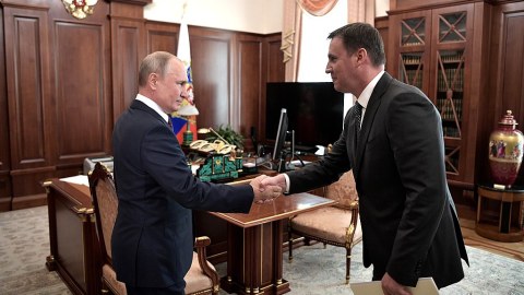 Putinin yerinə hazırlanan VARİS - Kremldə hakimiyyət SAVAŞI